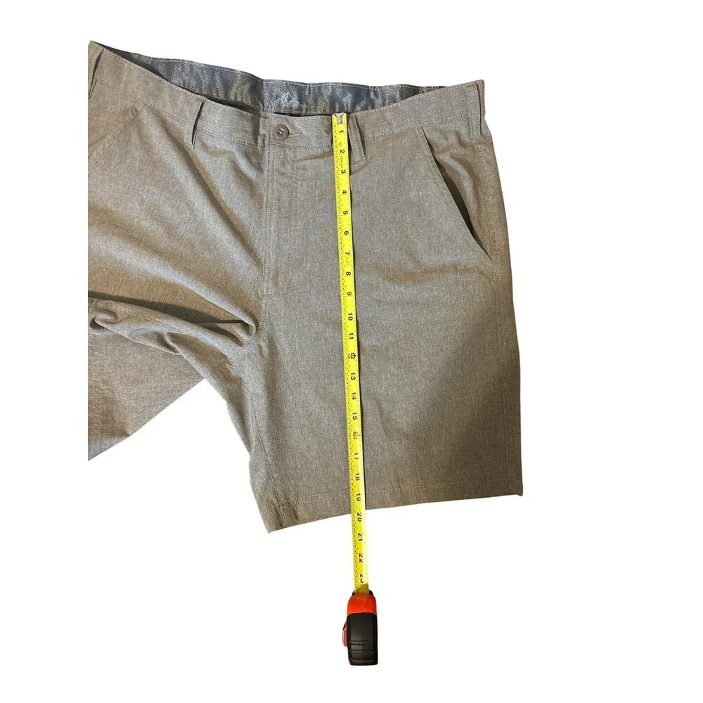 Croft & Barrow Quick Dry Wicking Shorts Traveler Collection Size 40 Gray